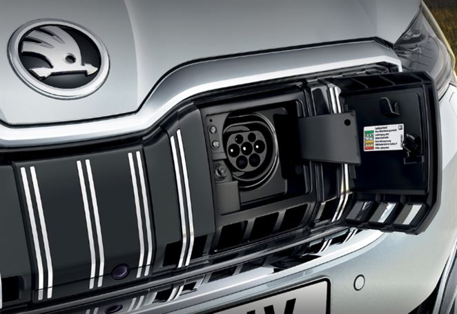 Škoda uviedla prvý elektromobil a plug-in hybrid, známa je ich cena aj všetky parametre